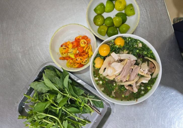 Pho (sopa de fideos de arroz con carne de res o pollo). (Fuente: tuoitre.vn)