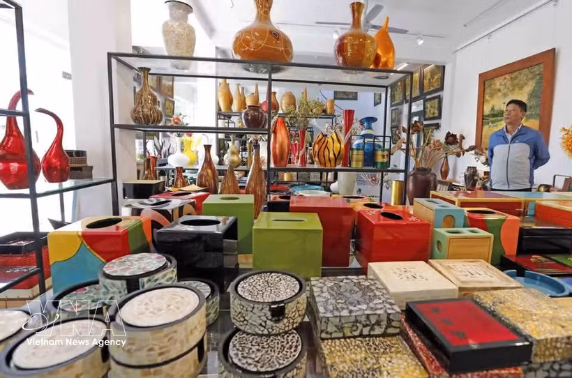 Los productos lacados de la aldea de Ha Thai reflejan la habilidad y la creatividad de sus artesanos. (Foto: VNA)