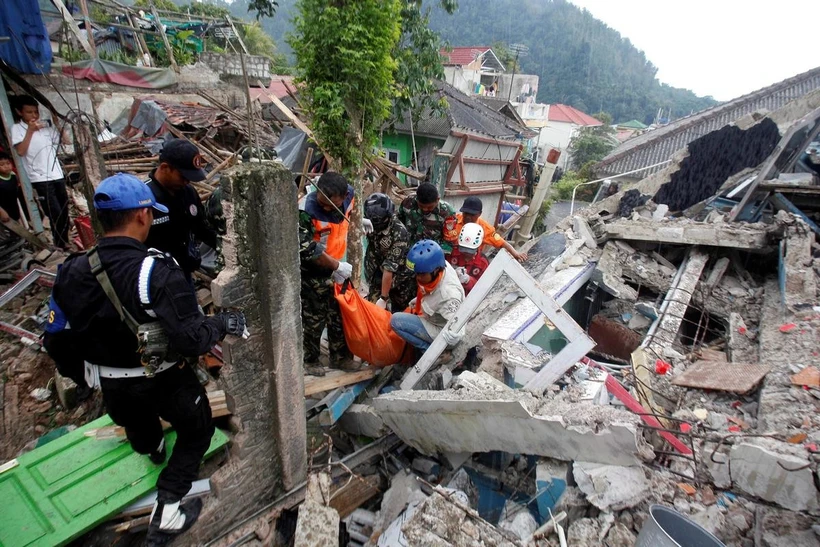 Escena de un terremoto en Indonesia. (Fuente: Reuters)