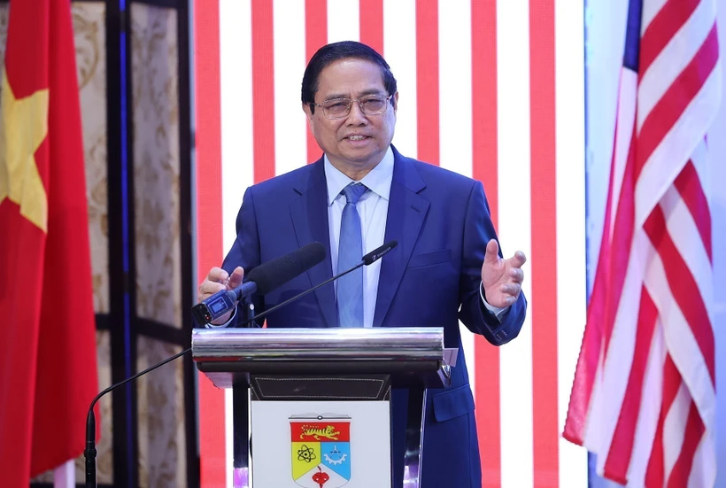 El primer ministro vietnamita, Pham Minh Chinh, habla en el evento. (Fuente: VNA)