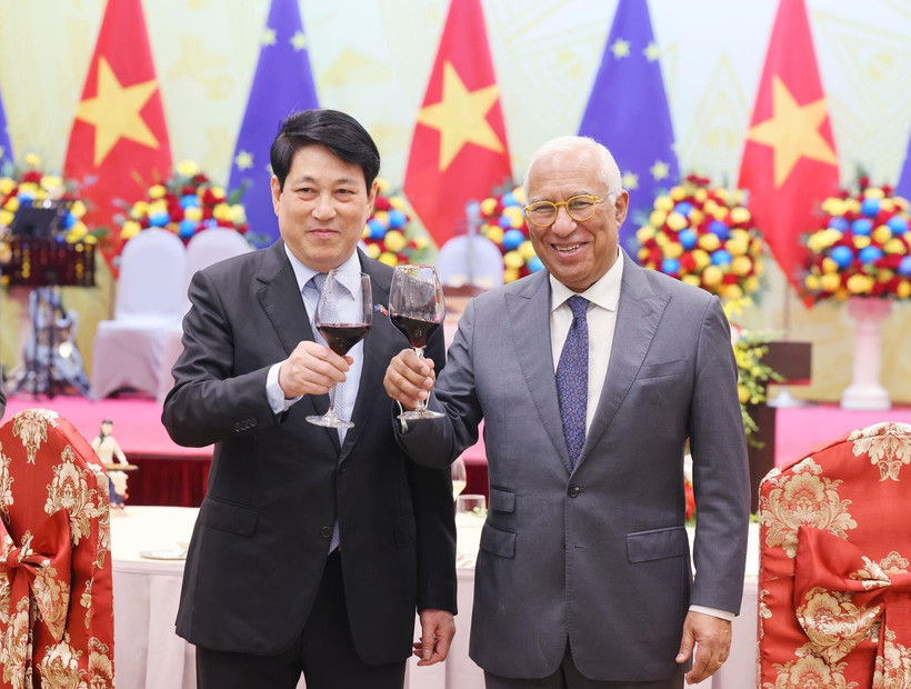El presidente de Vietnam, Luong Cuong, y el titular del Consejo Europeo, António Costa, en el evento. (Fuente: VNA)
