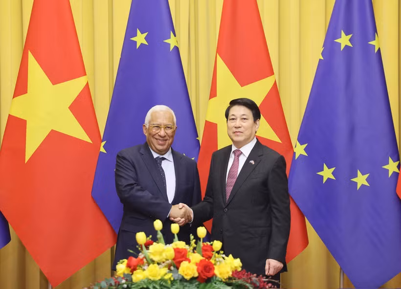 El presidente de Vietnam, Luong Cuong, y el titular del Consejo Europeo, António Costa. (Fuente: VNA)