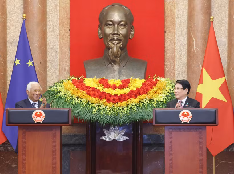El presidente de Vietnam, Luong Cuong, y el titular del Consejo Europeo, António Costa, en el evento. (Fuente: VNA)