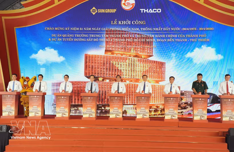 Ceremonia de colocación de la primera piedra del proyecto de la Plaza del Centro Administrativo de Ciudad Ho Chi Minh y del proyecto de la Línea 2 del Metro, tramo Ben Thanh – Thu Thiem. (Fuente: VNA)