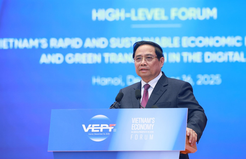 El primer ministro Pham Minh Chinh habla en el evento. (Fuente: VNA)