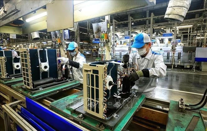 Industrias de procesamiento y manufactura son pilares fundamentales del crecimiento industrial. (Foto: VNA)