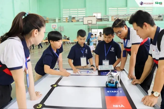 El Gobierno fortalecerá las políticas de inversión en educación STEM. (Foto: www.sggp.org.vn)