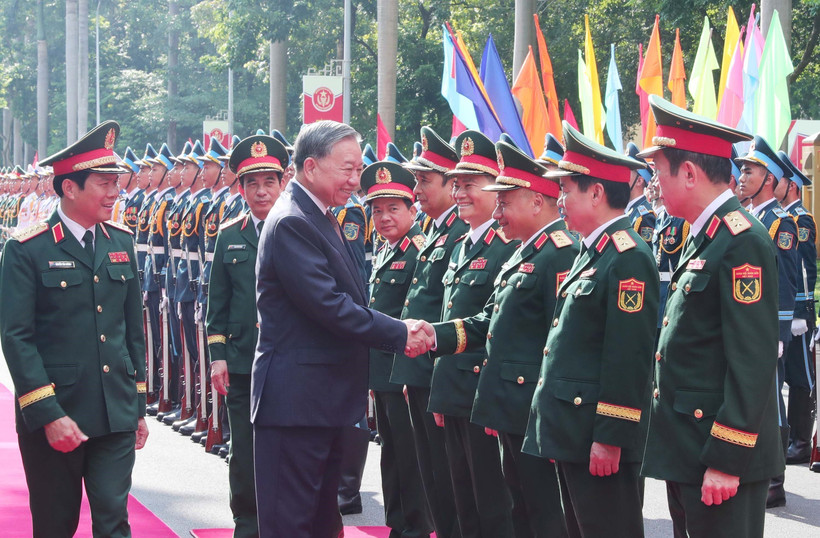 El secretario general del Partido Comunista de Vietnam, To Lam, y delegados. (Fuente: VNA)