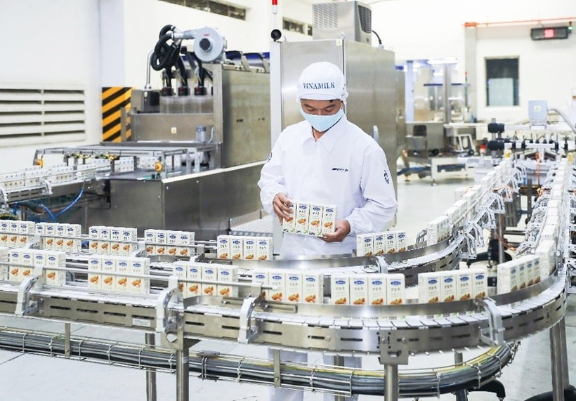 Vinamilk es la empresa que da gloria a la marca nacional vietnamita en el ámbito internacional al ocupar el sexto lugar entre las marcas de leche más valiosas a nivel mundial y ser la marca de alimentos más valiosa de la ASEAN. (Fuente: https://hanoimoi.vn/)