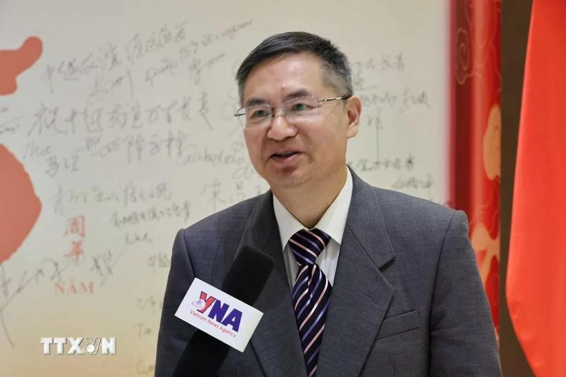 Cheng Hanping, director del Centro de Investigación de Vietnam en la Universidad de Tecnología de Zhejiang, en la entrevista. (Fuente: VNA)