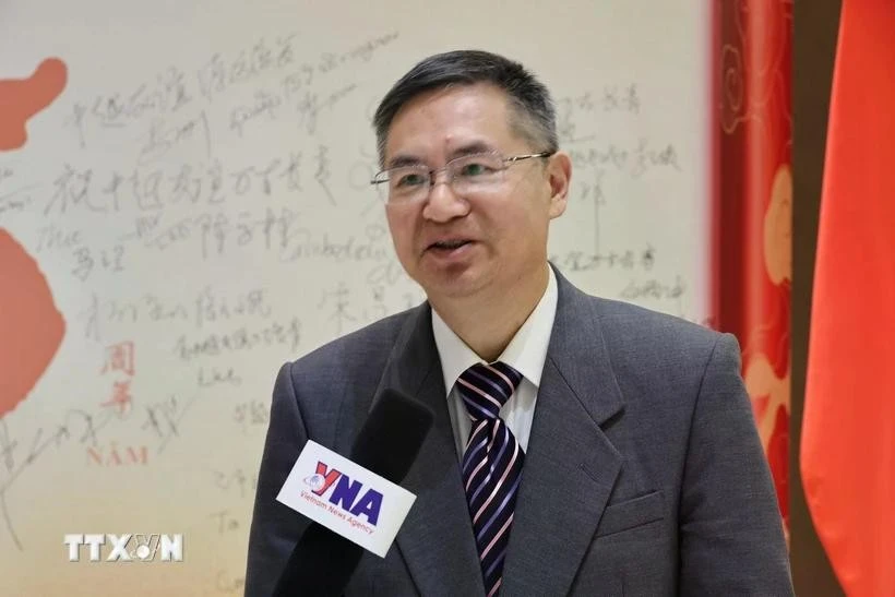 Cheng Hanping, director del Centro de Investigación de Vietnam en la Universidad de Tecnología de Zhejiang, en la entrevista. (Fuente: VNA)
