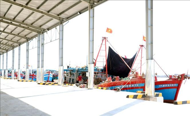 Barcos atracan en el puerto de Ninh Co. (Fuente: VNA)