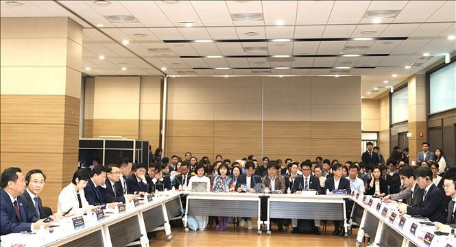 Panorama de la reunión. (Fuente: VNA)