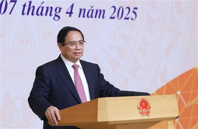 El primer ministro de Vietnam, Pham Minh Chinh, habla en el evento. (Fuente: VNA)