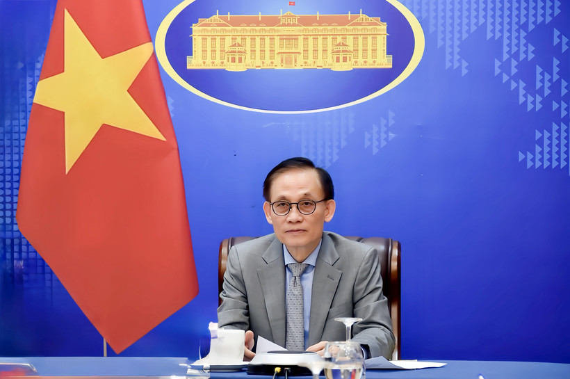 El secretario del Comité Central del Partido Comunista de Vietnam y ministro interino de Relaciones Exteriores, Le Hoai Trung. (Fuente: VNA)