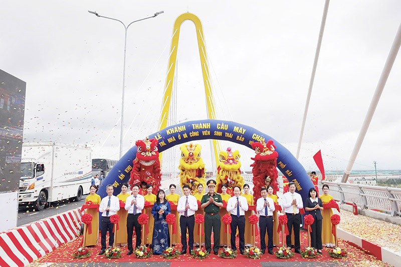 Inauguración del puente May Chai y de los caminos de acceso en ambos extremos del puente perteneciente al Proyecto de Parque de Diversiones, Vivienda y Ecológico de la Isla Vu Yen (Hai Phong). (Fuente: baodautu.vn)