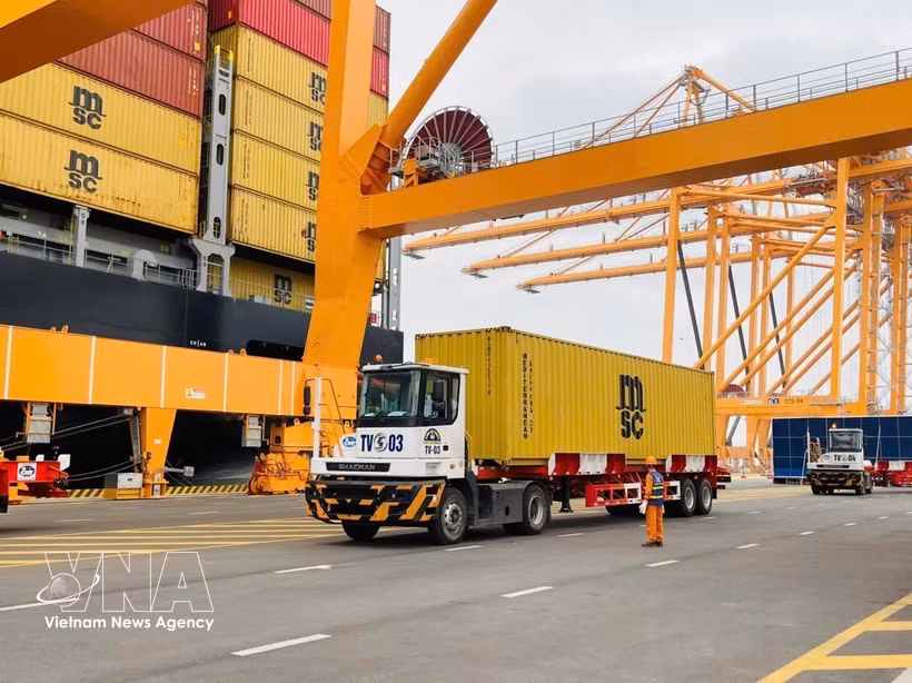 Las actividades de exportación e importación en las terminales de contenedores n.° 3 y n.° 4 del puerto internacional de Hai Phong. (Foto: VNA)
