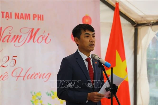 El embajador de Vietnam en Sudáfrica, Hoang Sy Cuong, habla en el evento. (Fuente: VNA)