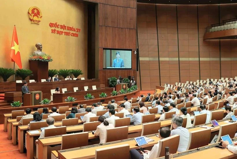 Una sesión de trabajo del noveno período de sesiones de la Asamblea Nacional de Vietnam de la XV Legislatura. (Fuente: VNA)