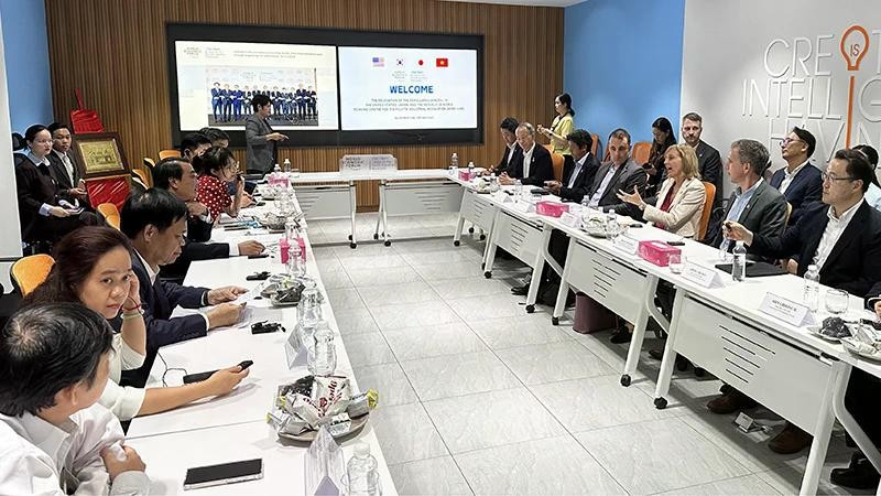 Panorama de la reunión. (Fuente: nhandan.vn)