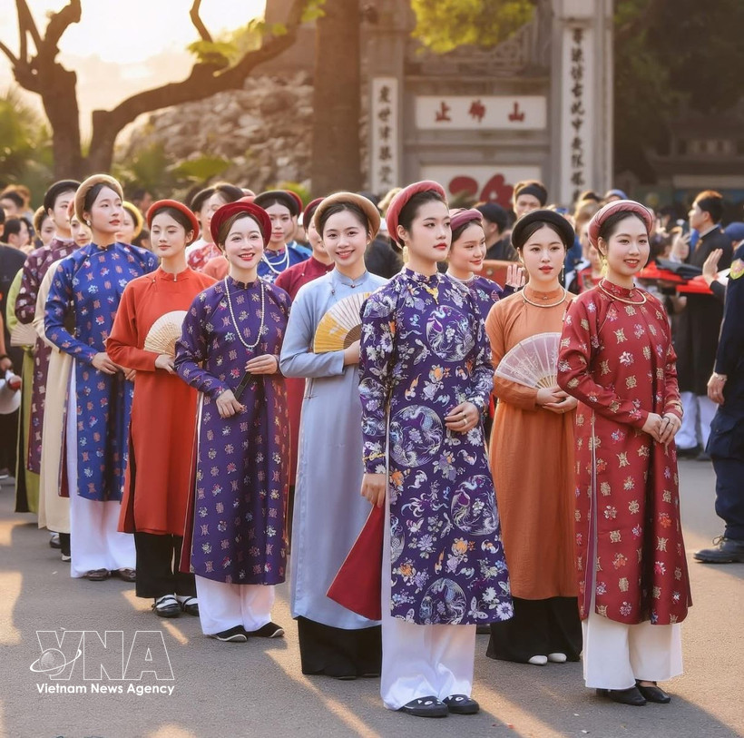 El desfile “Bach Hoa Bo Hanh” (Desfile de las Flores) es un punto culminante especial de la Feria de Primavera de 2026. (Fuente: VNA)