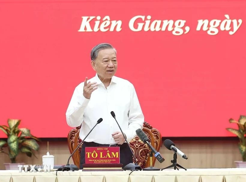 El secretario general del Partido Comunista de Vietnam, To Lam, habla en el evento. (Fuente: VNA)