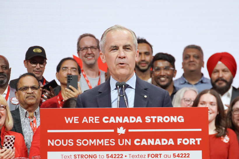 El primer ministro canadiense, Mark Carney, habla en Ottawa después de que su Partido Liberal ganara las elecciones generales, el 29 de abril de 2025. (Foto: Kyodo/VNA)