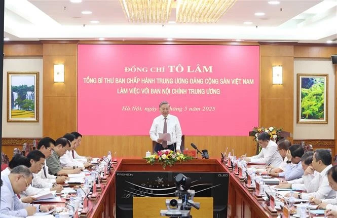 El secretario general del Partido Comunista de Vietnam, To Lam, habla en el evento. (Fuente: VNA)