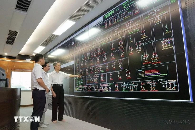 Gestión y operación de la red eléctrica utilizando tecnología de la información en el Centro de Control del Sistema Eléctrico de Ciudad Ho Chi Minh. (Fuente: VNA)