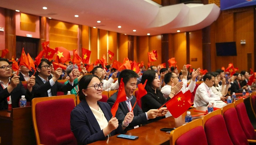 El programa se desarrolló en un ambiente amistoso y cordial entre los jóvenes de Vietnam y China. (Fuente: qdnd.vn)