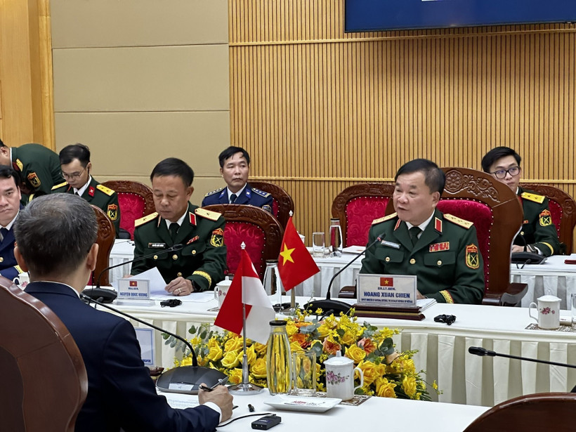 El viceministro de Defensa de Vietnam, teniente general Hoang Xuan Chien, habla en el evento. (Fuente: VNA)