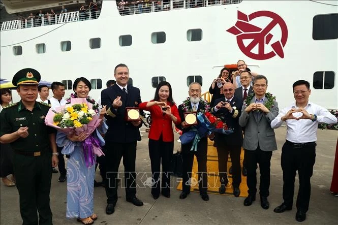Acto de bienvenida a turistas en la provincia de Quang Ninh. (Fuente: VNA)