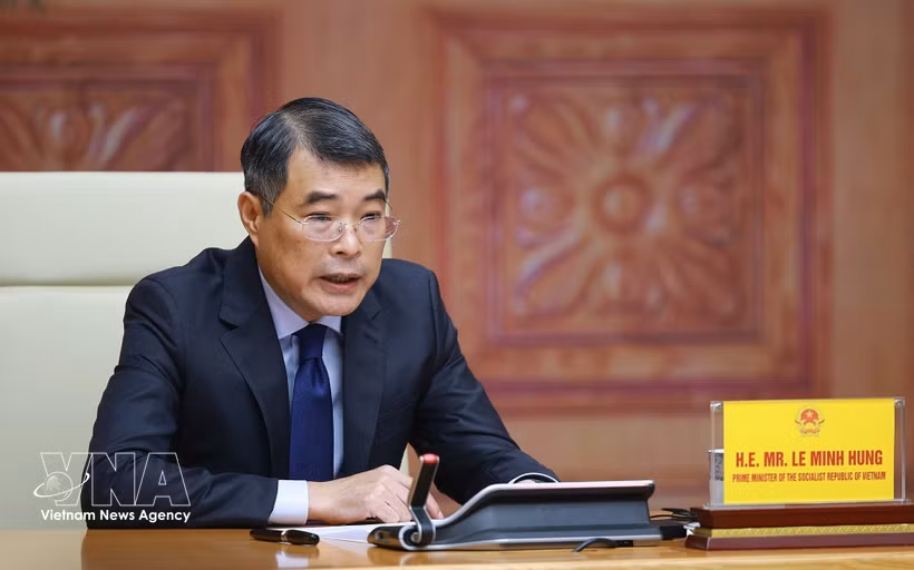 El primer ministro de Vietnam, Le Minh Hung, habla en el evento. (Fuente: VNA)