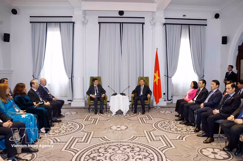 Panorama de la reunión. (Fuente: VNA)