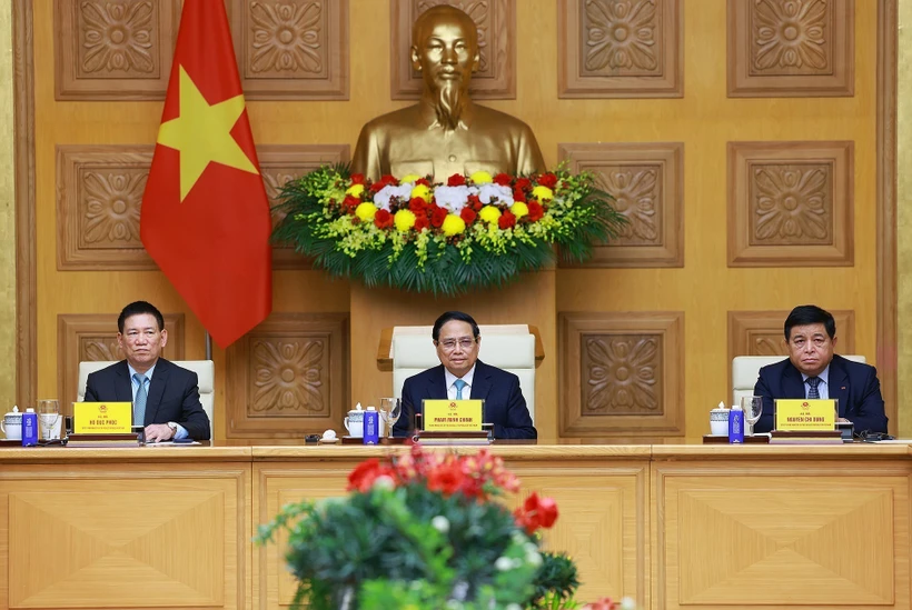 El primer ministro vietnamita, Pham Minh Chinh, habla en el evento. (Fuente: VNA)