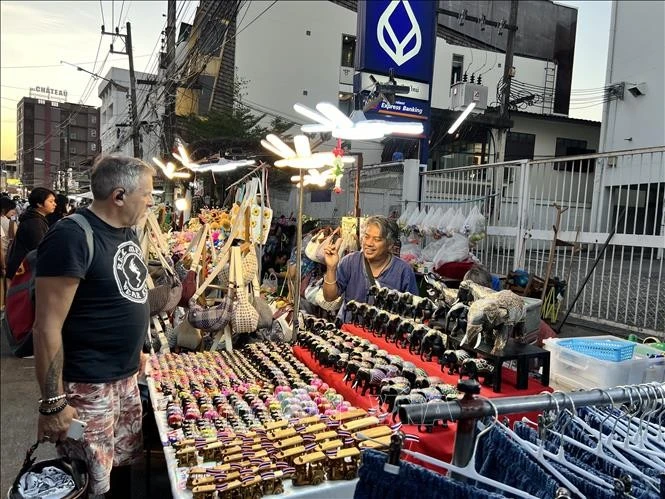 Turistas extranjeros en Chiangmai, Tailandia. (Fuente: Internet)