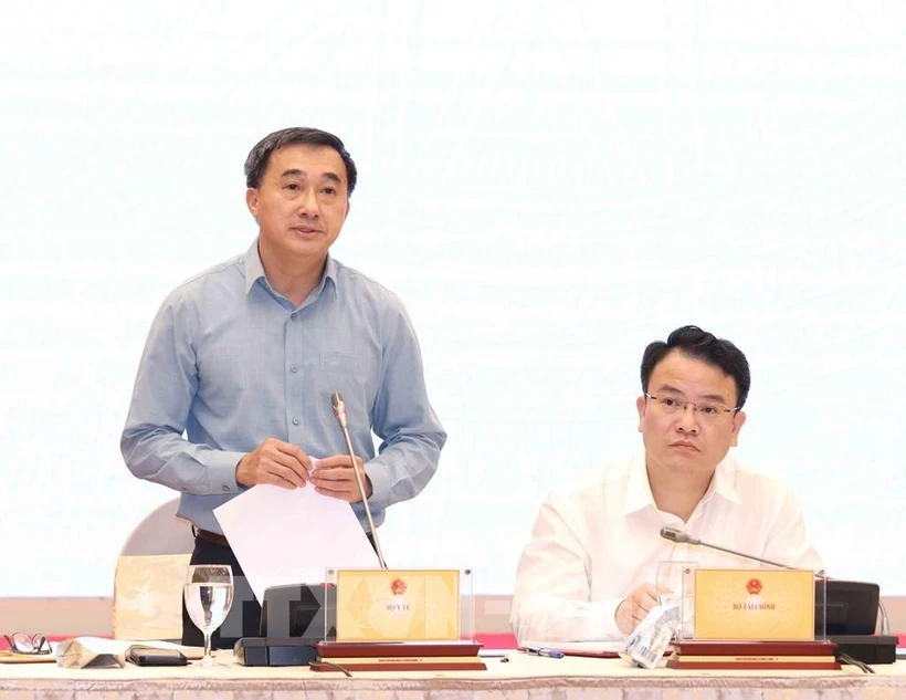 El viceministro de Salud, Tran Van Thuan, habla en el evento. (Fuente: VNA)