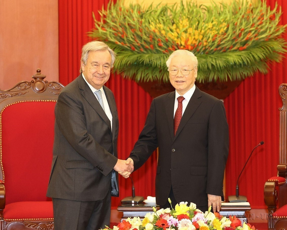 4. El 21 de octubre de 2022, el secretario general del Partido Comunista de Vietnam, Nguyen Phu Trong, recibió al secretario general de la ONU, António Guterres en ocasión de su visita oficial al país del sudeste asiático.