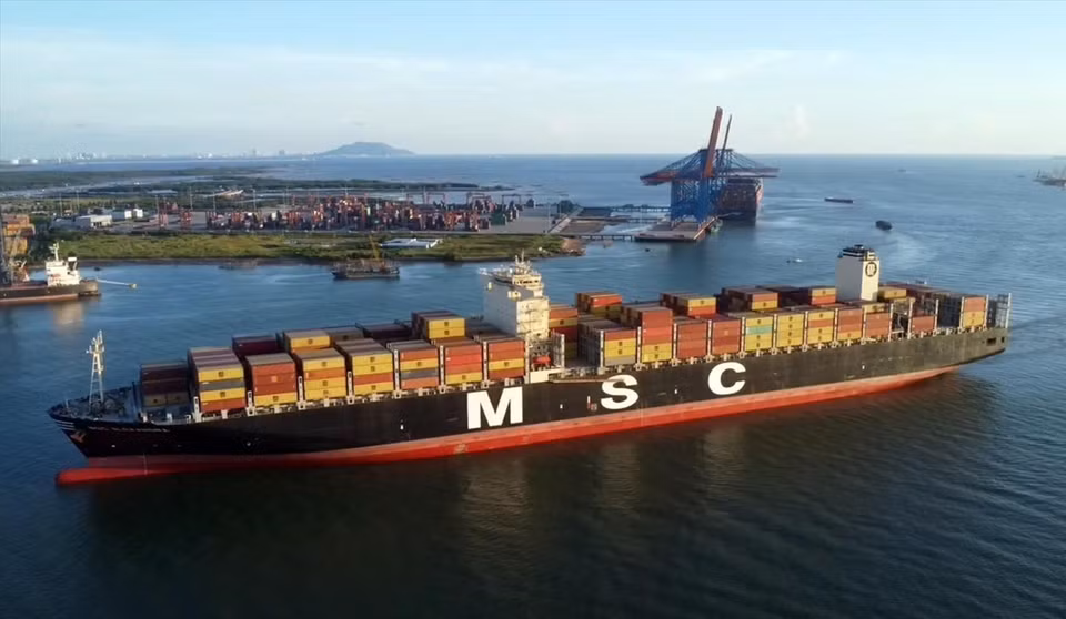 3. La mayor compañía naviera del mundo, MSC, frecuentemente cuenta con barcos que llegan al complejo portuario de Cai Mep-Thi Vai en la provincia de Ba Ria-Vung Tau. (Foto: VNA)