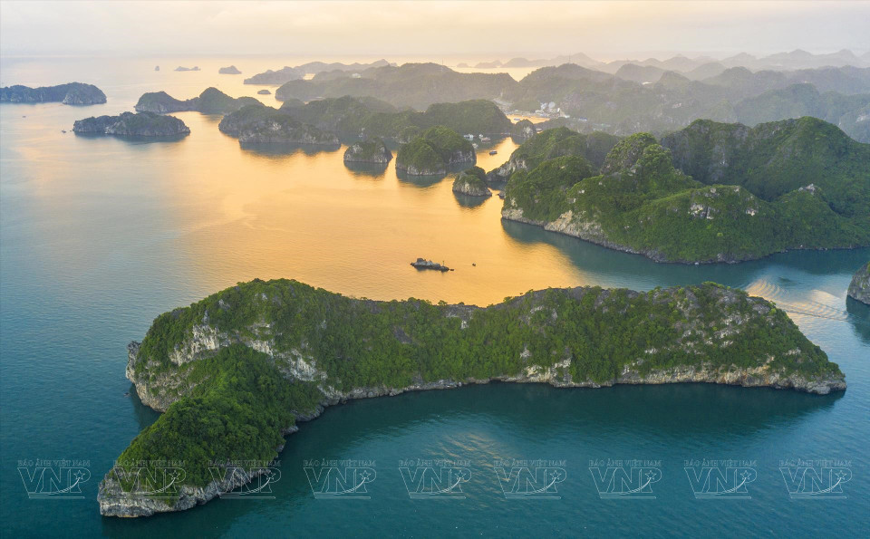 El amanecer en la bahía de Lan Ha (Foto: Revista Vietnam)