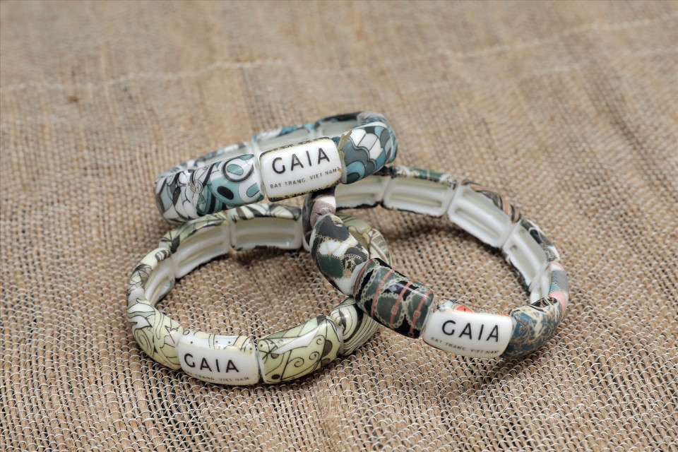 Unos brazaletes de GAIA (Foto: Revista Vietnam)
