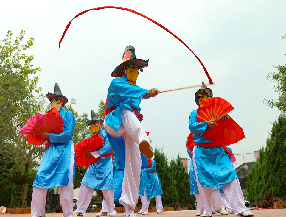 El espectáculo Xuan Pha se considera una parte importante de la tradición del pueblo de Thanh Hoa. (Foto: VNA)