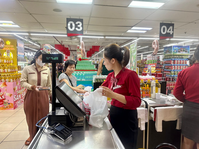 El índice de precios al consumidor (IPC) promedio en los primeros 4 meses del año aumentó un 3,93% respecto al mismo período del año pasado. (Fuente: VNA) sieuthi.jpg