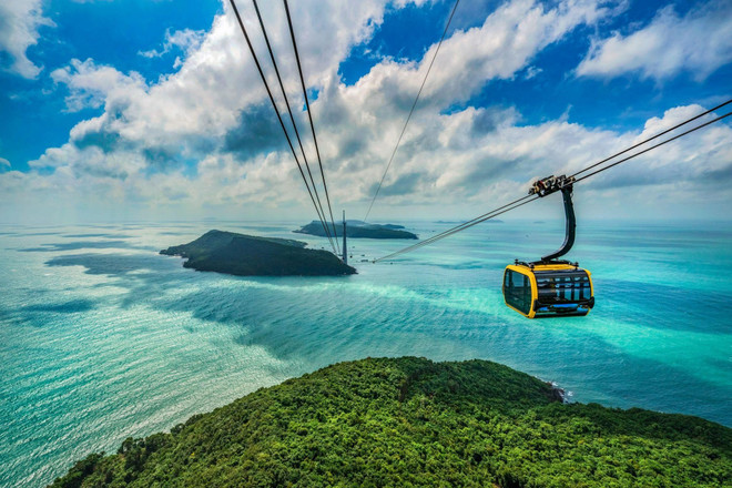 El teleférico de tres cables más largo del mundo ayuda a los viajeros a disfrutar de la belleza de Phu Quoc. 2 captreo 3day.jpg