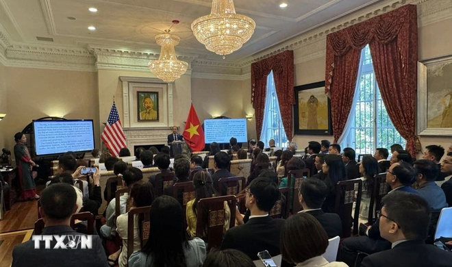 Coloquio de conexión entre empresas de Vietnam y Estados Unidos en el marco de la X Cumbre de inversión Select USA 2024. (Fuente: VNA) 592hgilk.png