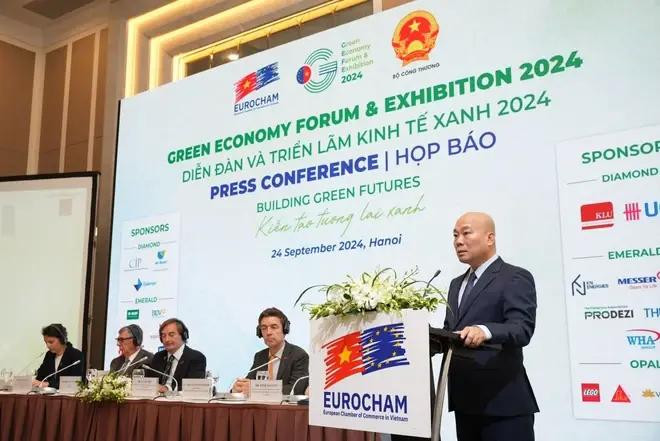 Vu Ba Phu, director general de VIETRADE, habla en el evento. (Foto: EuroCham) Ông_Vũ_Bá_Phú_phát_biểu_tại_sự_kiện_(Ảnh_EuroCham).webp