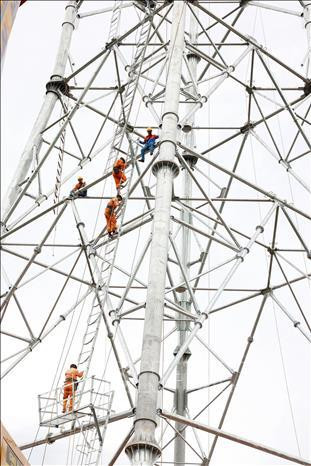 Torre eléctrica VT22 del proyecto componente Quynh Luu - Thanh Hoa. (Foto: VNA) uuid=319ECE83-A8EE-4640-B879-B428D94E75E9&library=1&type=1&mode=1&loc=true&cap=true.jpg