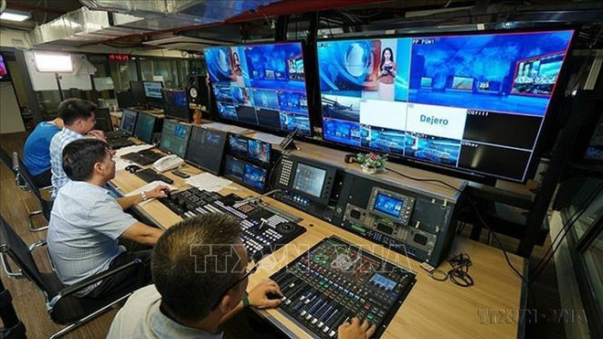 En el estudio de VNews (Foto: VNA) hình_ảnh (15).jpg