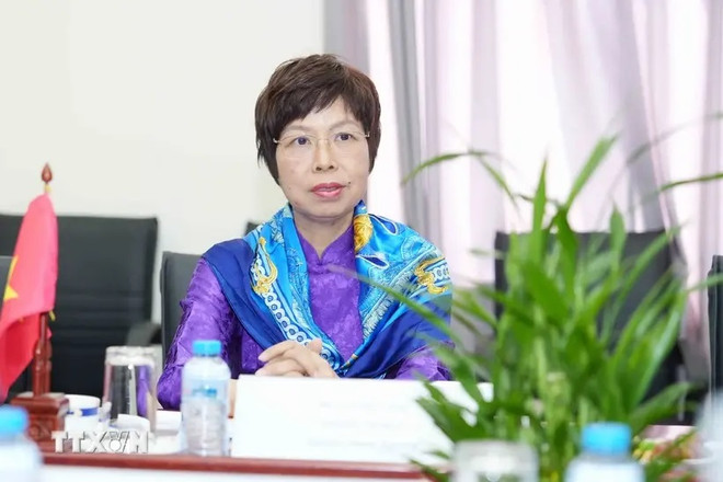 La directora general de la VNA, Vu Viet Trang, interviene en la cita (Foto: VNA) laos 2.jpg