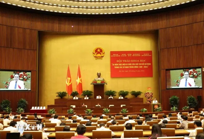 El presidente de la Asamblea Nacional de Vietnam, Tran Thanh Man, en la conferencia. (Fuente: VNA) HAN MAN.jpg
